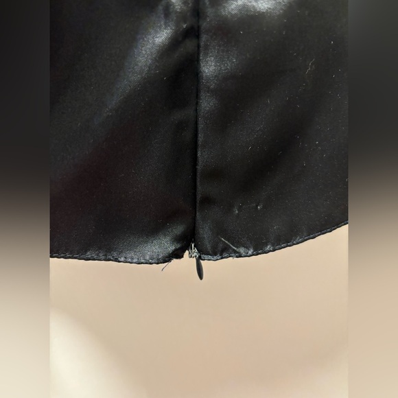 Woman’s Shirt - Picture 3 of 4